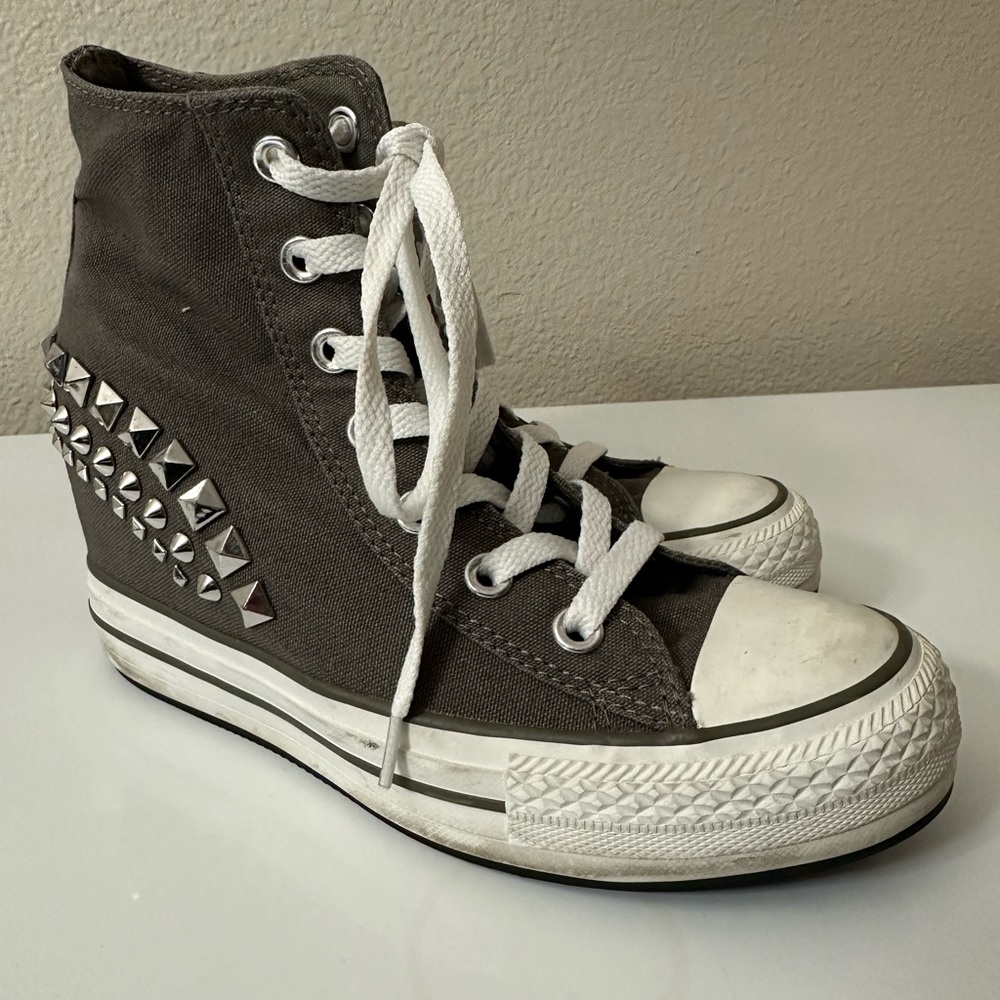 Converse Chuck Taylor All Star Wedge Sneakers – Studded Army Green Canvas Size 7